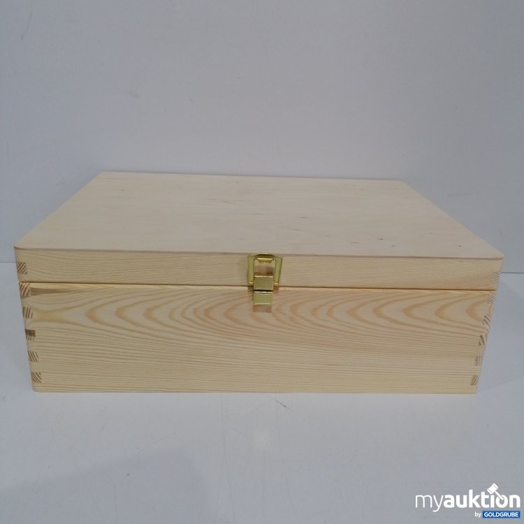 Artikel Nr. 826000: Holzkiste mit Verschluss 39.5x30x13 cm