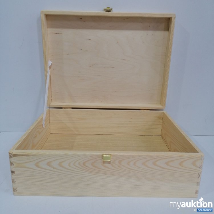 Artikel Nr. 826000: Holzkiste mit Verschluss 39.5x30x13 cm