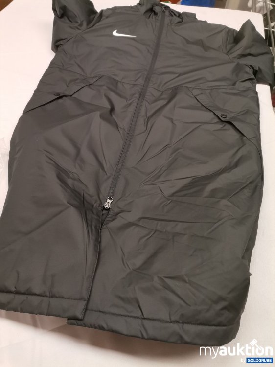 Artikel Nr. 837000 Artikel Nr. 837000: Nike Mantel