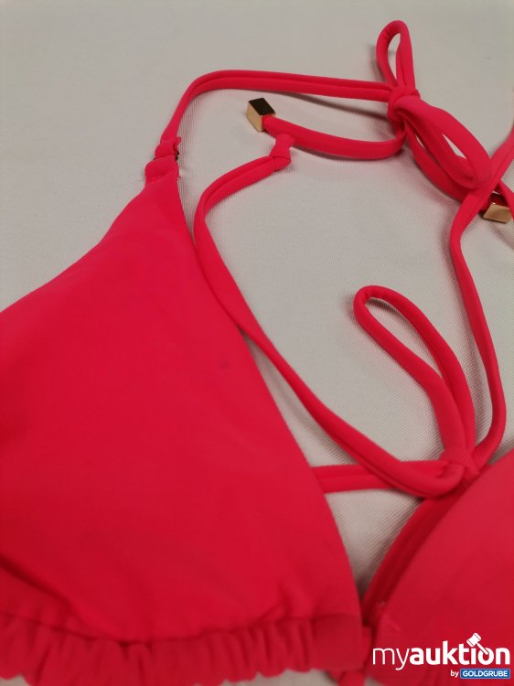 Artikel Nr. 824005 Artikel Nr. 824005: Hunkemöller Bikini verschmutzt