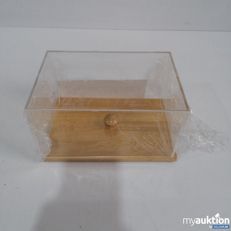 Artikel Nr. 857010 Artikel Nr. 857010: Aufbewahrungsbox aus Plastik mit Holzdeckel 18.5x12.5x10cm