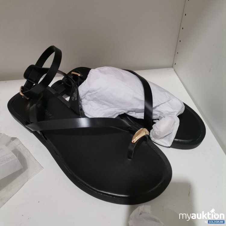 Artikel Nr. 877012 Artikel Nr. 877012: Bershka Sandals