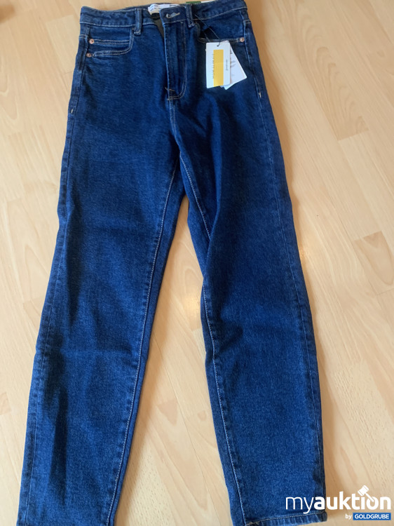 Artikel Nr. 125019 Artikel Nr. 125019: Stradivarius Jeans