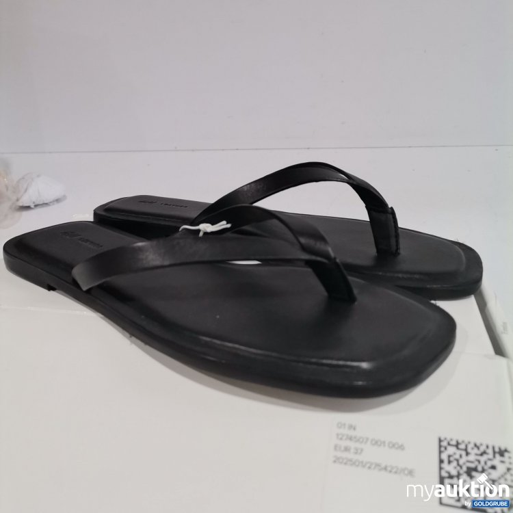 Artikel Nr. 870019 Artikel Nr. 870019: H&M Zehentrenner