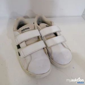 Auktion Adidas Sneaker