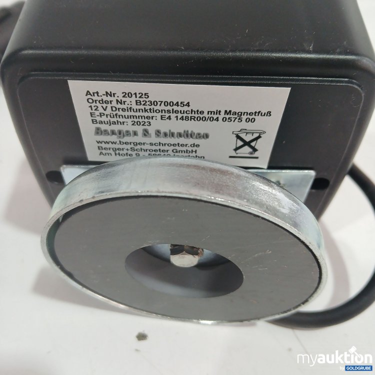 Artikel Nr. 832042 Artikel Nr. 832042: 12V Dreifunktionsleuchte mit Magnetfuß