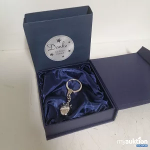 Auktion Eleganter Schlüsselanhänger in Geschenkbox