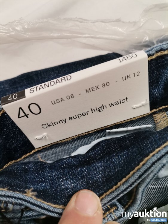 Artikel Nr. 435050 Artikel Nr. 435050: Stradivarius Jeans