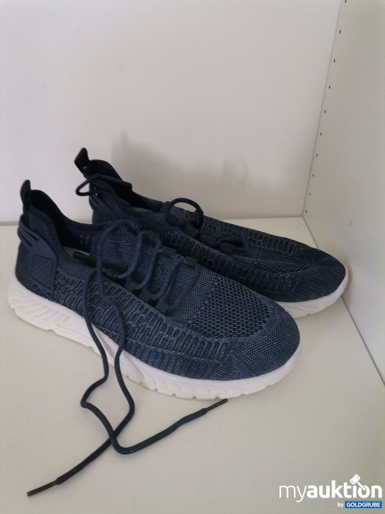 Artikel Nr. 827053: Freitzeitschuhe leicht verschmutzt 