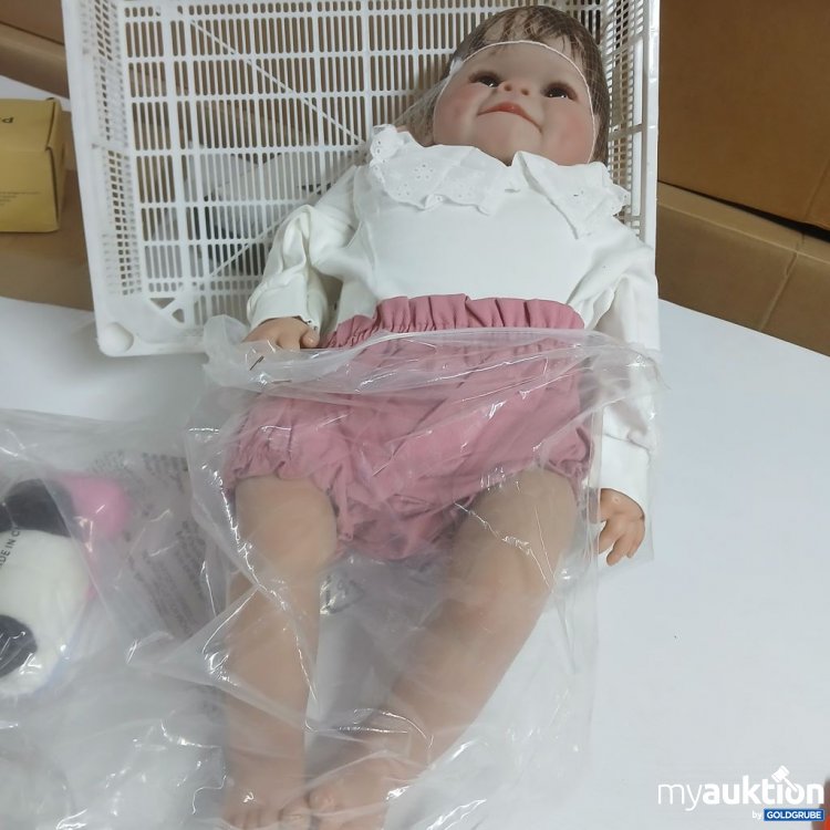 Artikel Nr. 922055: Puppe mit rosa Shorts und weißem Oberteil