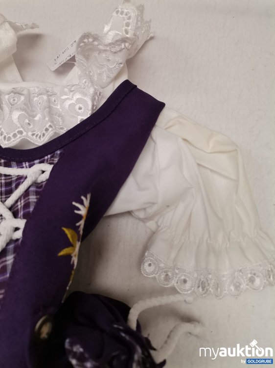 Artikel Nr. 675060: Dirndl verschmutzt 