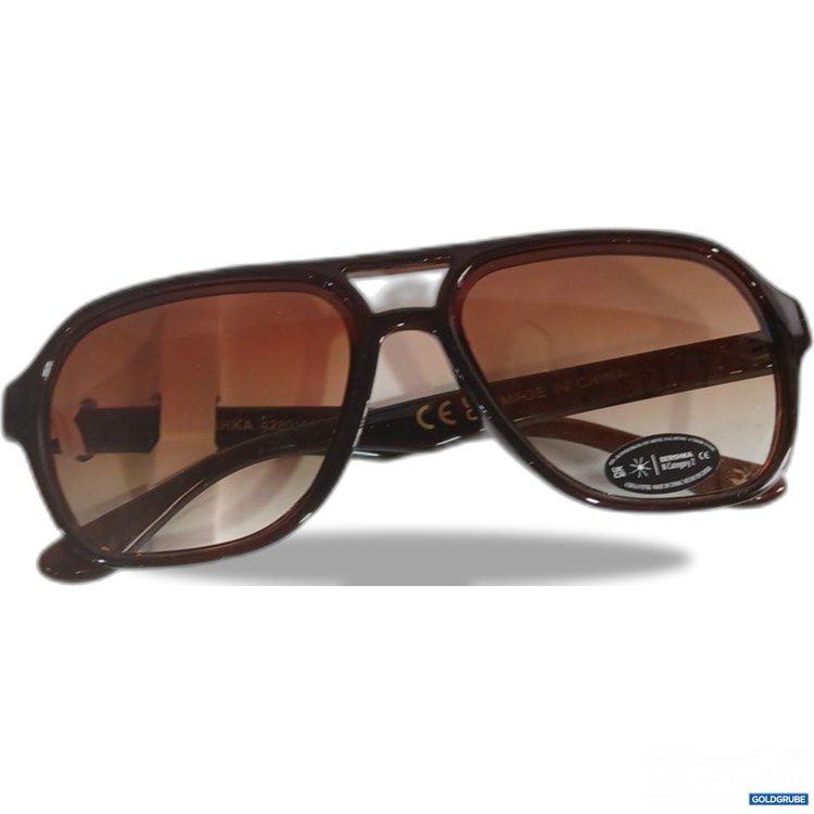 Artikel Nr. 964064 Artikel Nr. 964064: Bershka Sonnenbrille