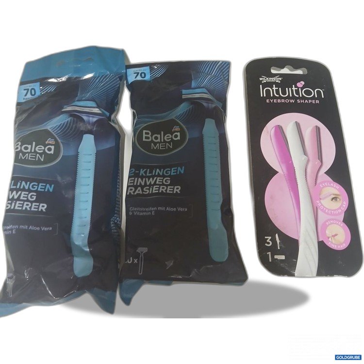 Artikel Nr. 982078 Artikel Nr. 982078: 2x Balea Men 2-Klingen Einweg Rasierer
Wilkinson Eyebrow Shaper