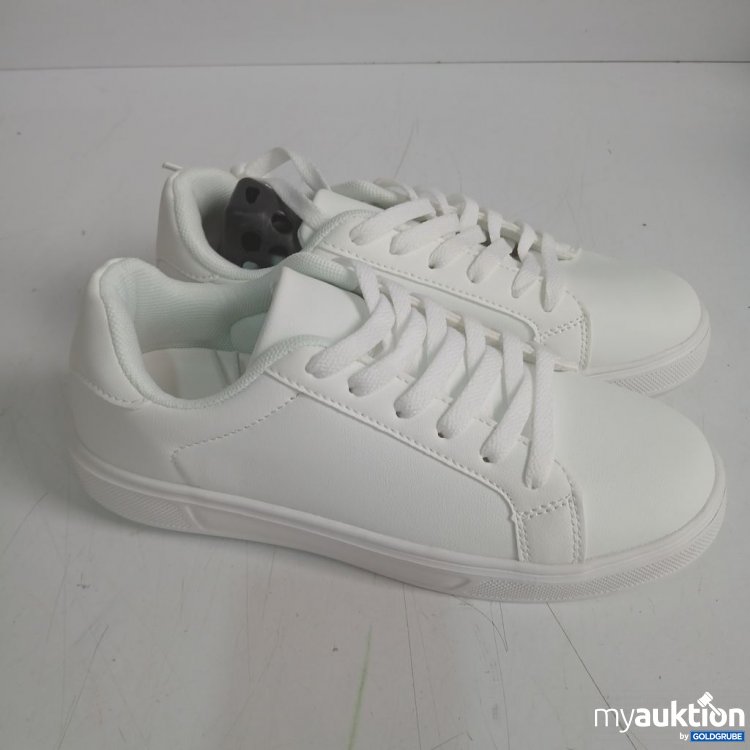 Artikel Nr. 992082 Artikel Nr. 992082: Weiße Sneaker