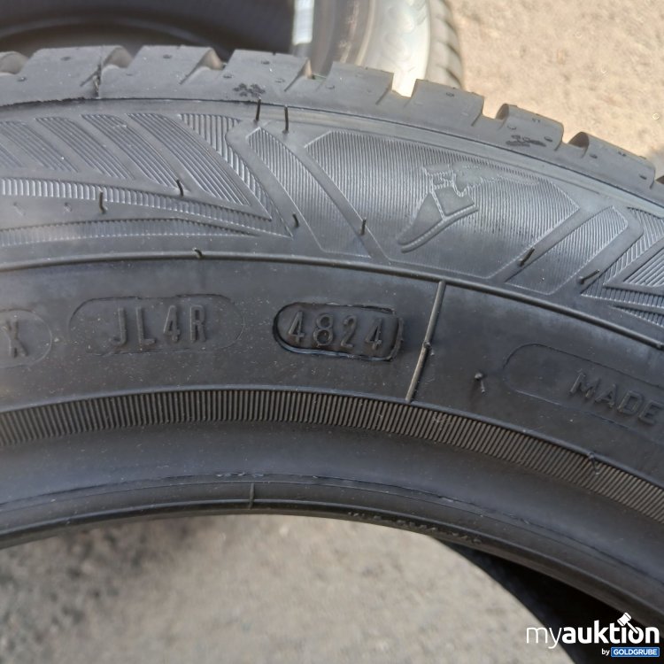 Artikel Nr. 441083: GoodYear Vector 4Seasons Gen-3 175/65R14 86H XL