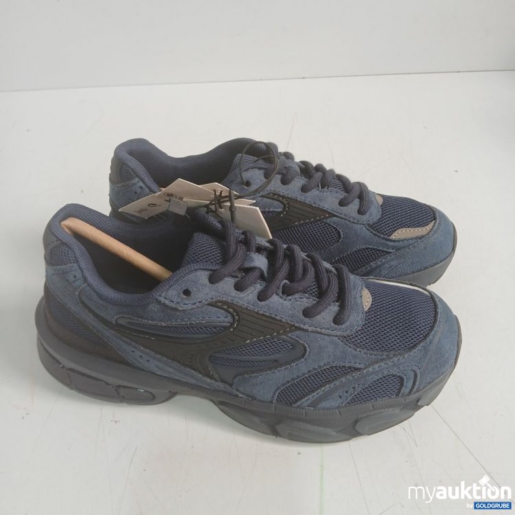 Artikel Nr. 992090 Artikel Nr. 992090: Zara Sportschuhe