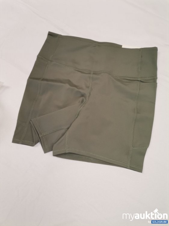 Artikel Nr. 823097 Artikel Nr. 823097: H&M Move Pants shorts