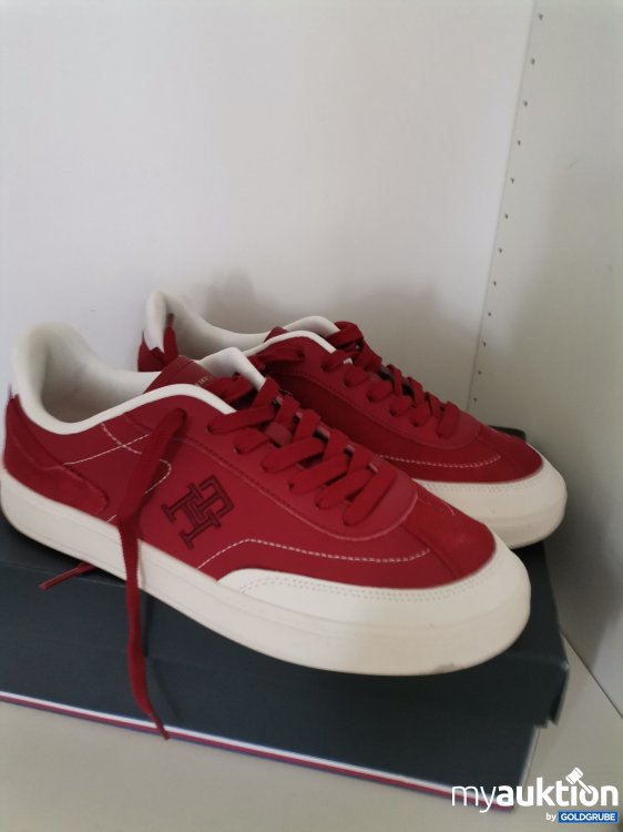Artikel Nr. 827098 Artikel Nr. 827098: Tommy Hilfiger Sneaker Sohle verschmutzt