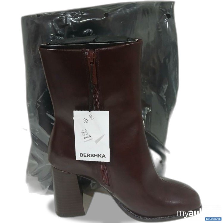 Artikel Nr. 931098 Artikel Nr. 931098: Bershka Stiefeletten mit Absatz