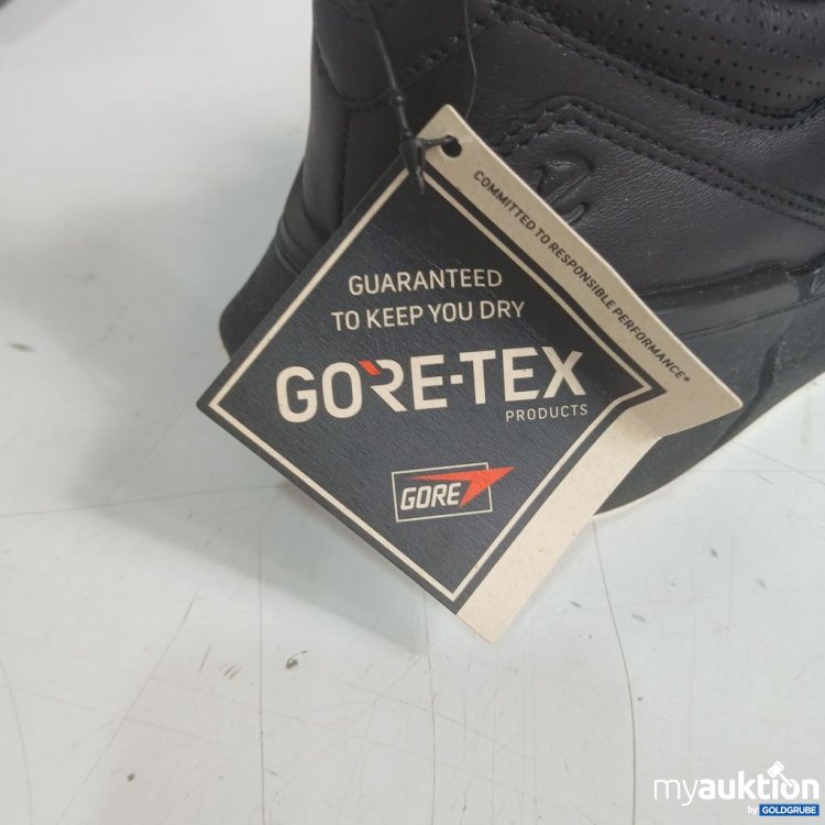 Artikel Nr. 992098 Artikel Nr. 992098: GORE-TEX Sportschuhe