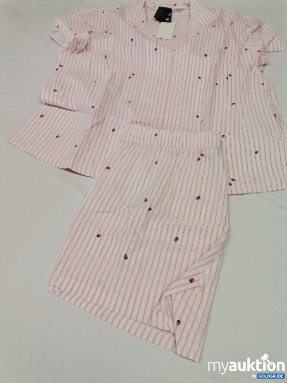 Artikel Nr. 823099 Artikel Nr. 823099: H&M Pyjama Short oversized