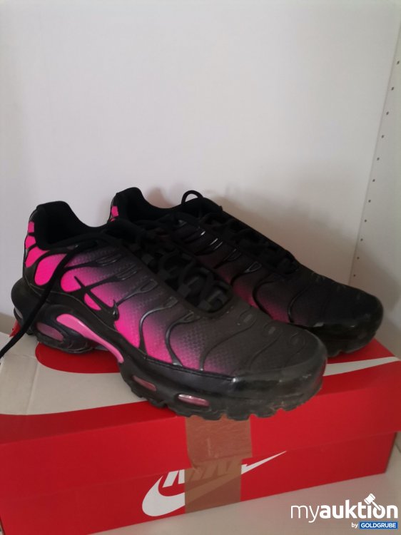 Artikel Nr. 827100 Artikel Nr. 827100: Nike Air Max plus verschmutzt