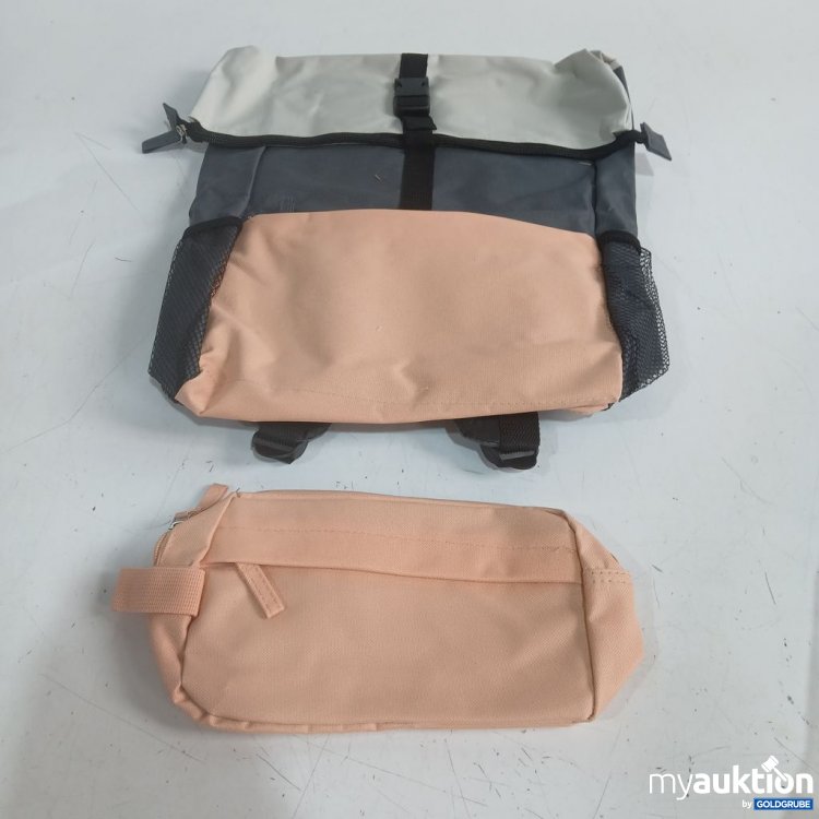 Artikel Nr. 932100 Artikel Nr. 932100: Rucksack ca. 45x30cm mit Federpenal