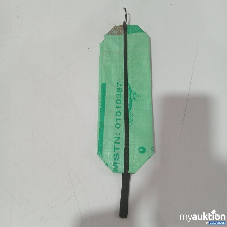 Artikel Nr. 989106 Artikel Nr. 989106: Upcycling-Mäppchen grün ca 25x8cm