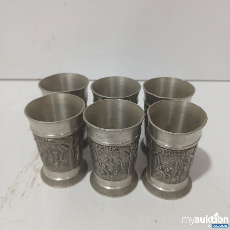 Artikel Nr. 988107 Artikel Nr. 988107: Schnappsglas aus 95%Zinn Motiv Mittelalter Anno 1870 ca 5,5cm hoch, DM ca 3,5cm 6Stk