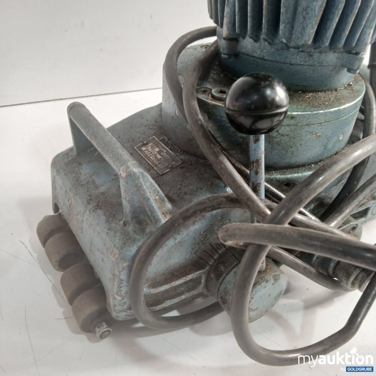 Artikel Nr. 465111 Artikel Nr. 465111: Schlebach Doppelstehfalzmaschine FK-1 07801509