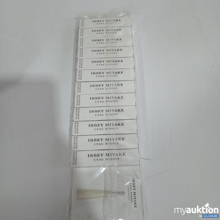 Artikel Nr. 858112 Artikel Nr. 858112: Issey Miyake L'eau D'issey Eau de Toilette Proben 12x0,6ml
