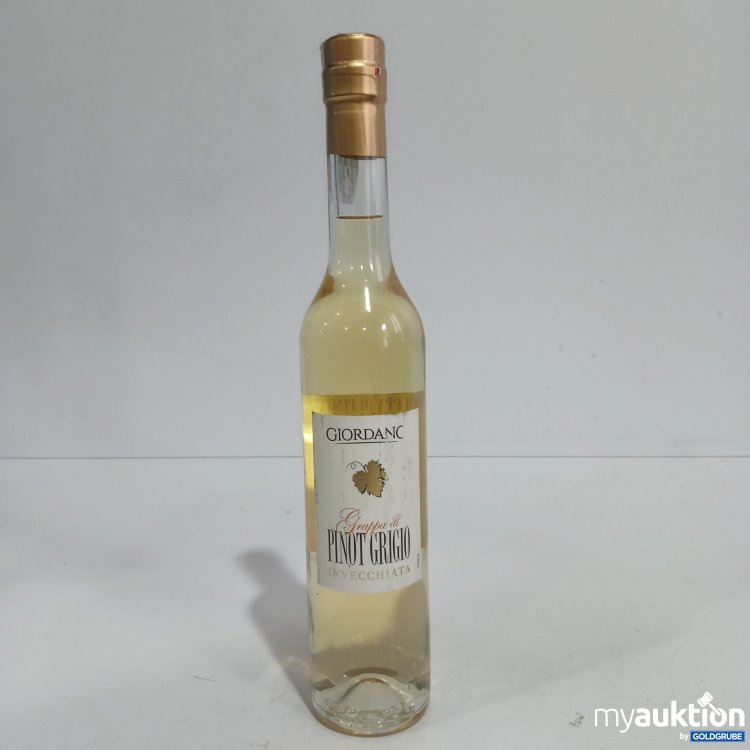 Artikel Nr. 821114 Artikel Nr. 821114: Giordano Grappa di Pinot Grigio Invecchiata 500ml