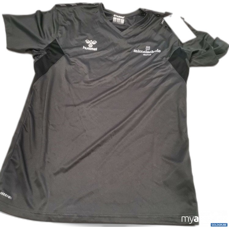 Artikel Nr. 837116 Artikel Nr. 837116: Hummel Shirt mit Aufschrift