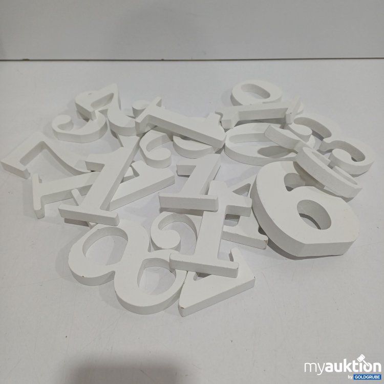 Artikel Nr. 897117: Diverse Zahlen aus Holz, ca.10cm, weiß