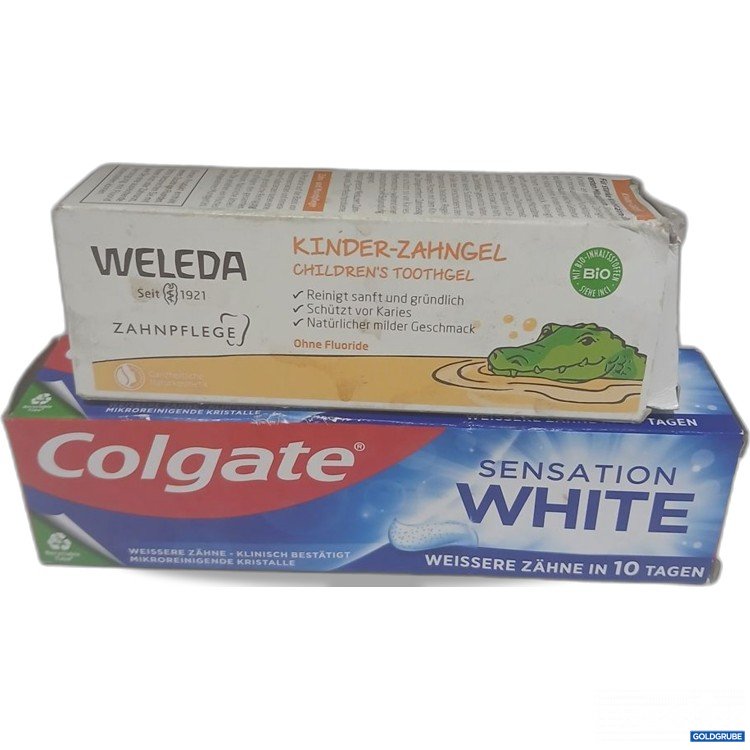 Artikel Nr. 982122: Weleda Kinder-Zahngel 
Colgate Zahnpasta