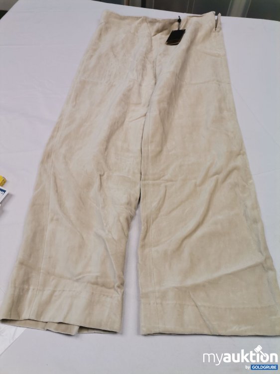 Artikel Nr. 864123 Artikel Nr. 864123: Massimo Dutti Samt Hose passend zu 864122 und 864121