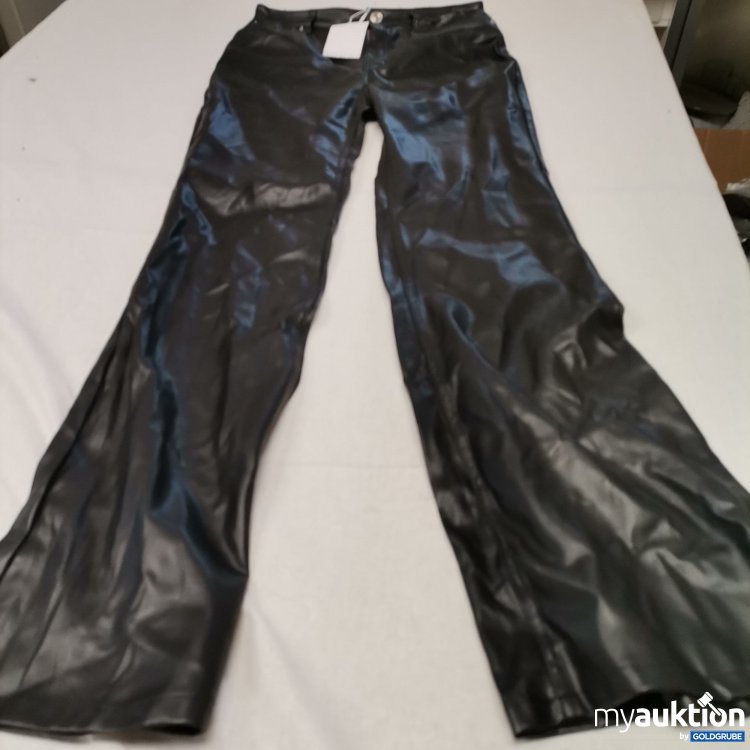 Artikel Nr. 728136: Bershka Hose Lederoptik 