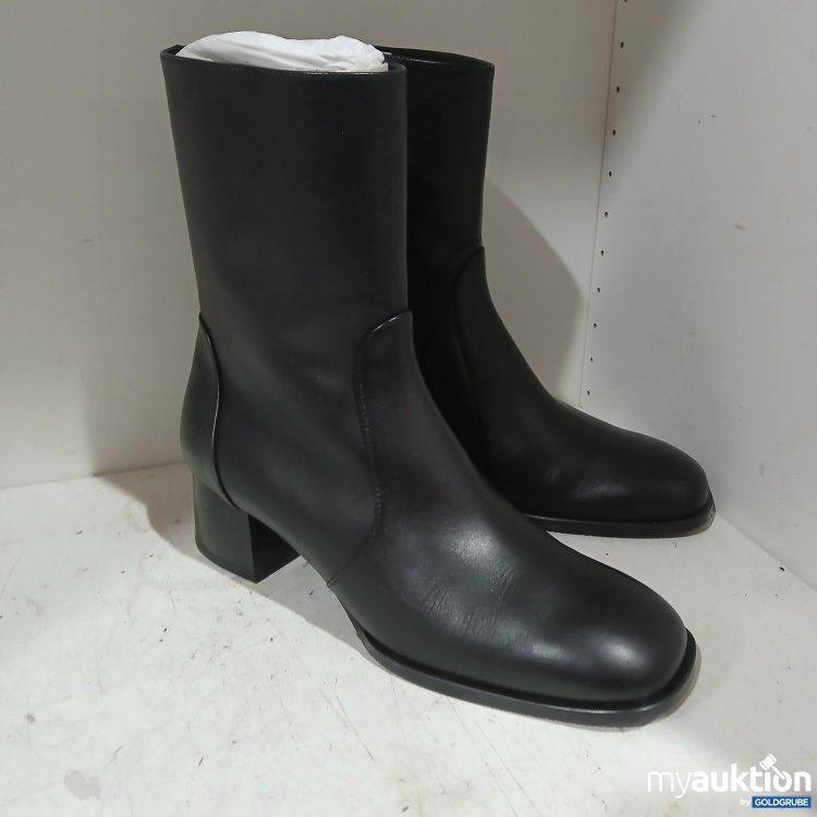 Artikel Nr. 990141 Artikel Nr. 990141: Stuart Weitzman Nola Zip Bootie Black