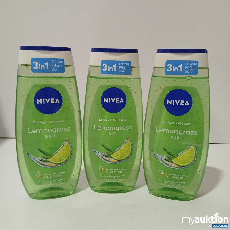 Artikel Nr. 839144 Artikel Nr. 839144: NIVEA Lemongrass & Oil 3x250ml