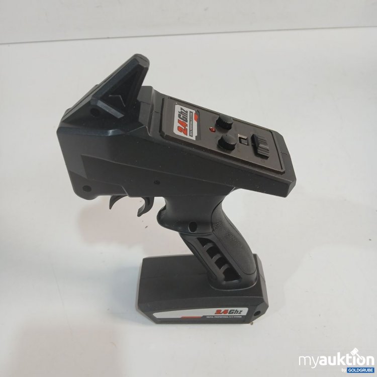 Artikel Nr. 964153: Fernbedienung für ferngesteuertes Auto