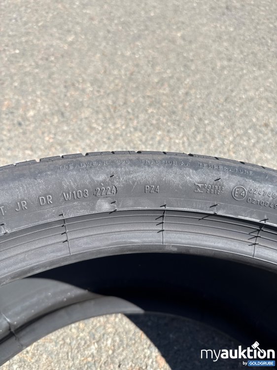 Artikel Nr. 437154: Pirelli P Zero PZ4 325/35R23 111Y Reifen