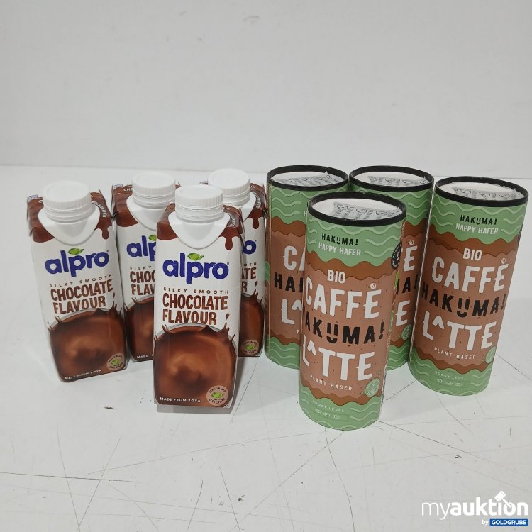 Artikel Nr. 478154 Artikel Nr. 478154: alpro 4 Stk. Chocolate Flavour 250 ml 4 Stk. Hakuma! Bio Caffè Latte 235ml