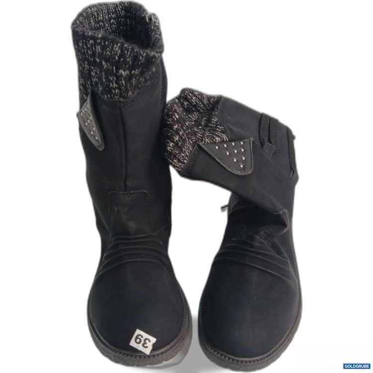 Artikel Nr. 931154 Artikel Nr. 931154: Schwarze Stiefel mit Strickbund, dekorativen Nieten und seitlichem Reißverschluss. Größe 39
