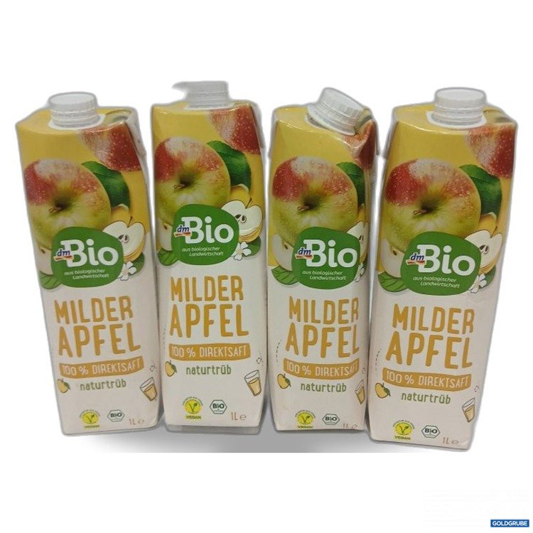Artikel Nr. 478155 Artikel Nr. 478155: dm Bio 4 x Milder Apfel 100 % Direktsaft naturtrüb 1 l