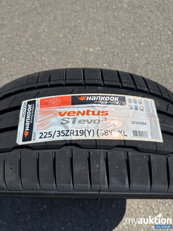 Artikel Nr. 437160: Hankook 225/35ZR19 Reifen