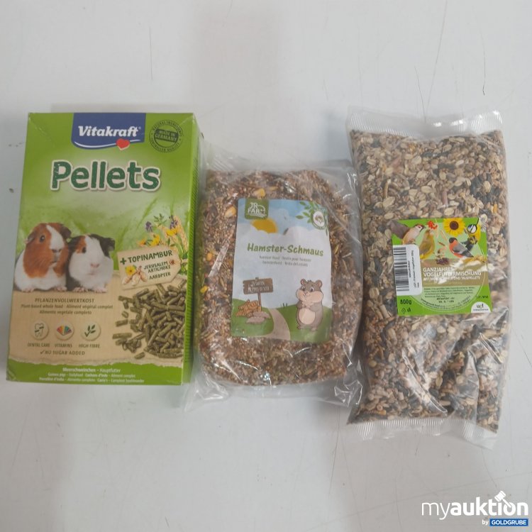 Artikel Nr. 982160: Diverses Nagerfutter (1kg + 600g) + Vogelfutter 800g
