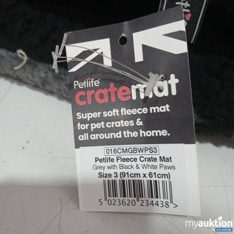 Artikel Nr. 467163 Artikel Nr. 467163: Petlife Fleece Crate Mat Größe 3 91 cm x 61 grau mit schwarzen und weißen Pfoten