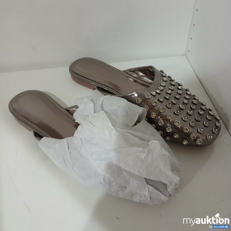 Artikel Nr. 464166: Damenschuhe mit Nieten Größe 40