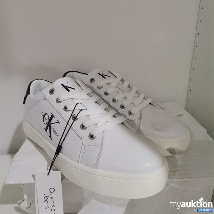 Artikel Nr. 801167 Artikel Nr. 801167: Calvin Klein Sneaker verschmutzt