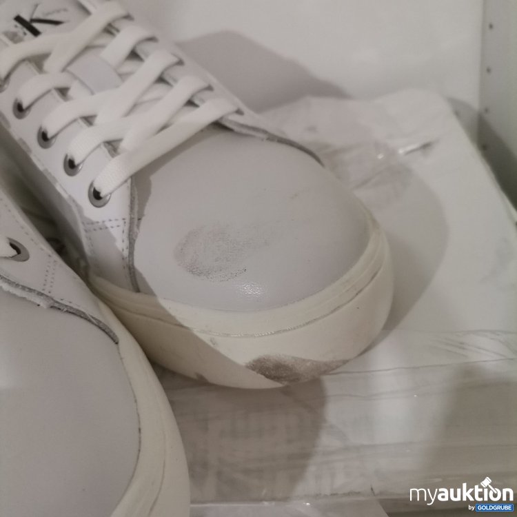 Artikel Nr. 801167 Artikel Nr. 801167: Calvin Klein Sneaker verschmutzt